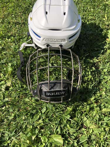Bauer Re-Akt Small100 Helmet White // Blue