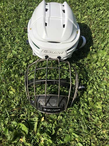 Bauer Re-Akt Small100 Helmet White // Green