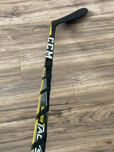 CCM Super Tacks 2.0 Hockey Stick Righty Toe Intermediate