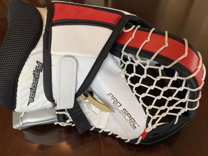 Vaughn Pro V Elite Pro Carbon Goalie Glove Regular