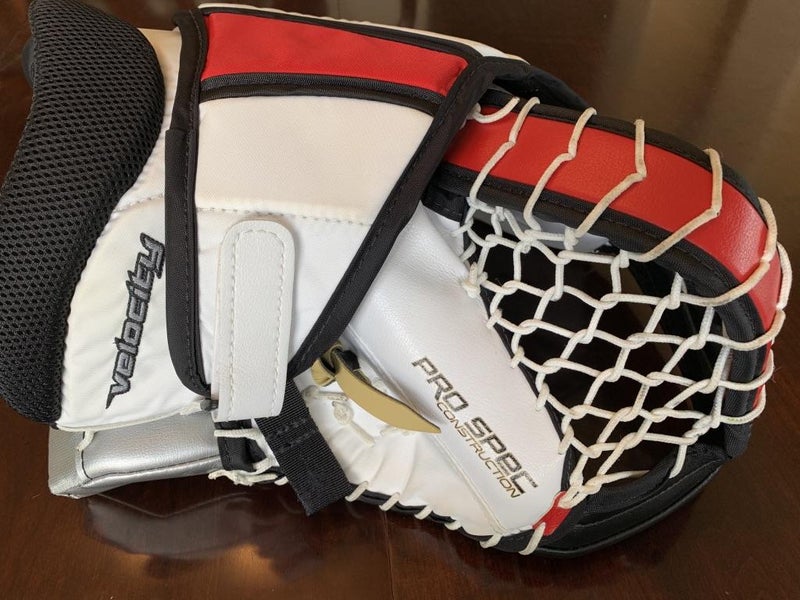Vaughn Pro V Elite Pro Carbon Goalie Glove Regular