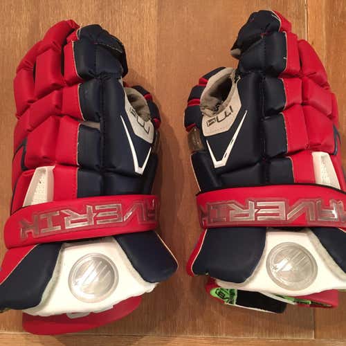 Showtime M4 Maverik Gloves - Mint Condition Limited Edition