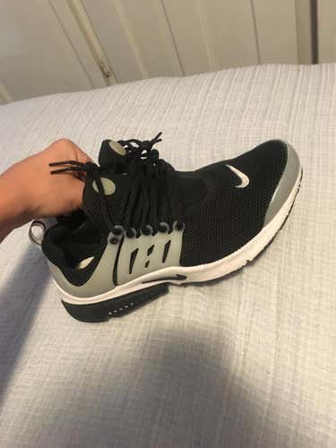 New Nike  Adult