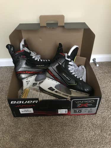 Bauer 2X Pro Hockey Skates Junior 5D skated once