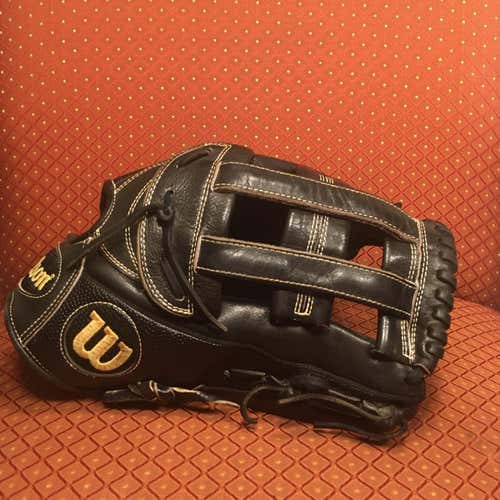 A2000 Baseball Glove