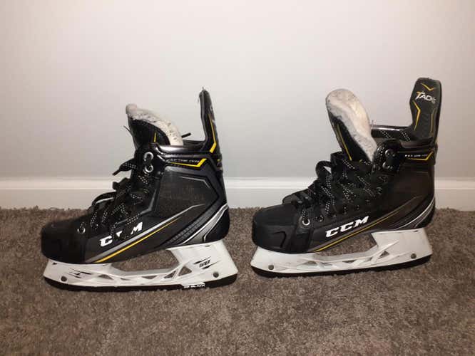 CCM Tacks Vector Pro Hockey Skates Senior Size 8