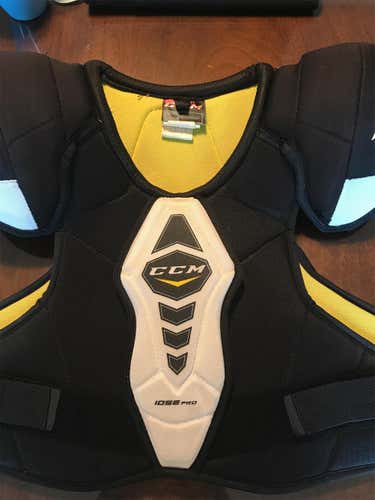 Tacks 1052 Shoulder Pads Senior