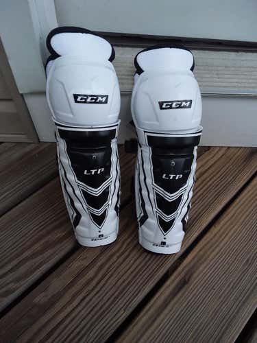 New CCM Shin Pads Youth