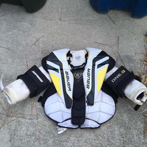 One.9 Goalie Chest Protector Senior
