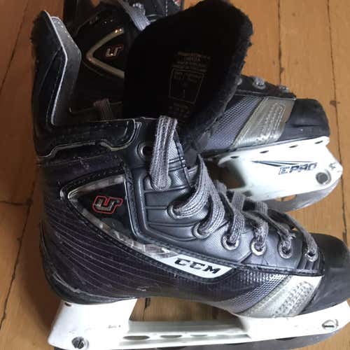 U+ 04 Hockey Skates Youth Size 1