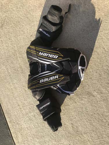 Bauer Supreme S170 Goalie Chest and Arm Protector Goalie Chest Protector Junior