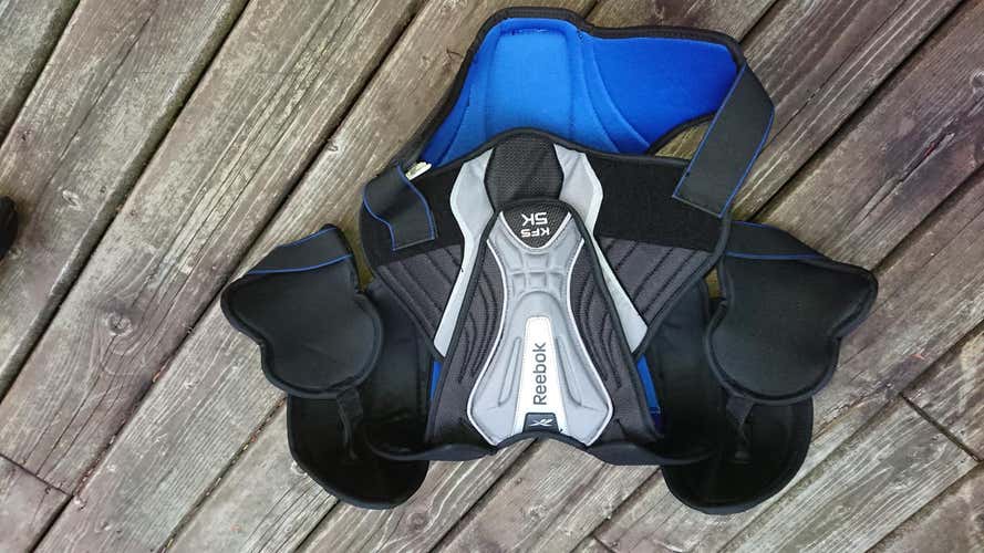 Reebok 5K kinetic Shoulder Pads Senior