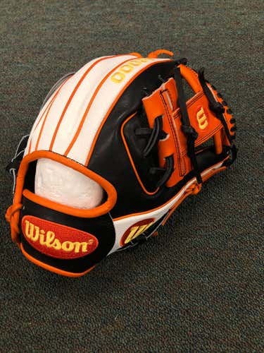 Wilson A2000 October '18 GOTM *RARE* NO TRADES