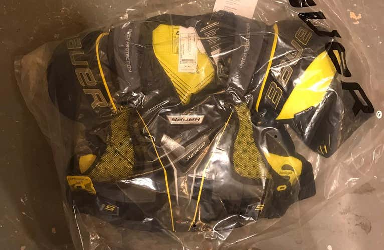 Bauer Supreme 1S Shoulder Pads Senior Large