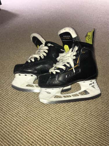 Supreme S29 Hockey Skates Junior Size 1