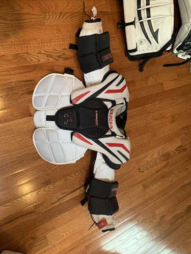 Vaughn Vision 9200 Goalie Chest Protector Junior