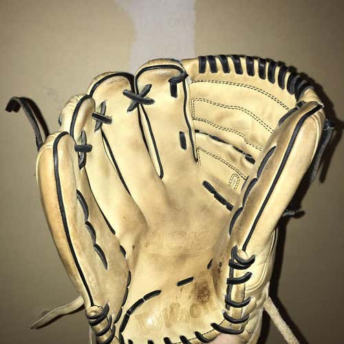 A2K Baseball Glove Adult