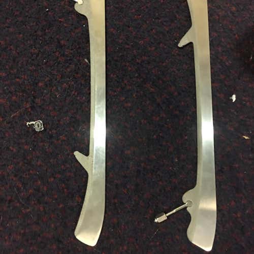 New True Hockey Goalie Skates Senior  Size 8