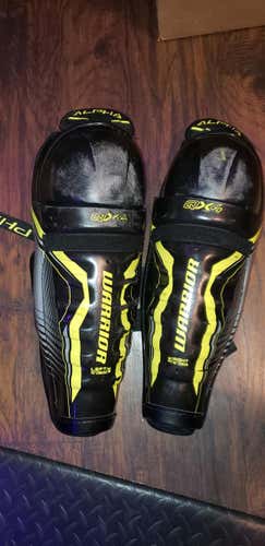 Warrior Alpha qx4 Shin Pads Senior