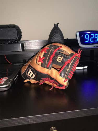 A2000 Baseball Glove