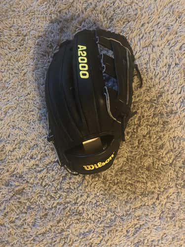 New A2000 Baseball Glove