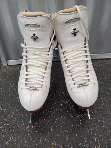 Riedell Figure Skates Like New Size 7