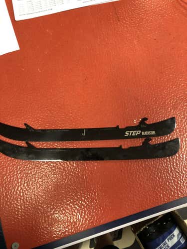 New Step Steel black bauer edge holder 288