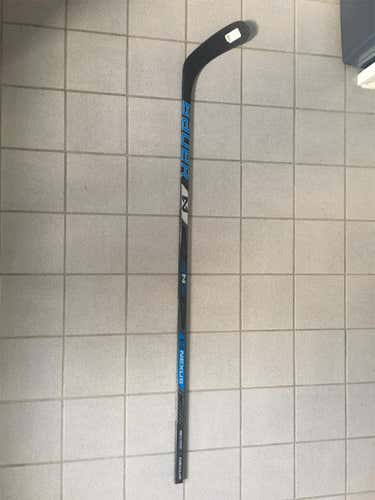 Bauer Nexus Pro Stock, Senior Stick, Flex: 87, Curve: P92.