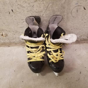 7k pump Hockey Skates Size 4