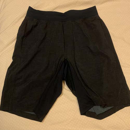 Lululemon Shorts Adult Small