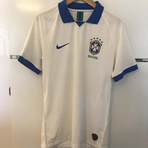 Medium Nike Brazil 2019 Copa Stadium Jersey