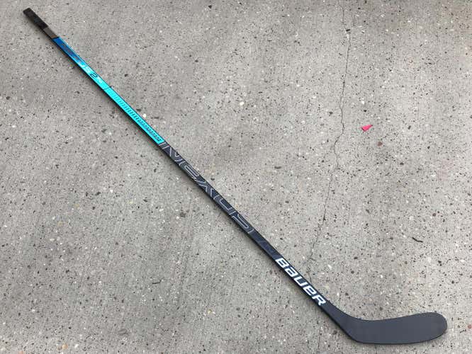 Bauer 2N Pro Hockey Stick Pro Stock Grip 87 Flex Left P28 8248