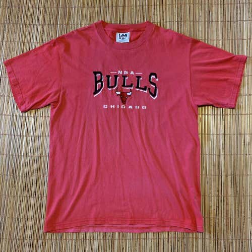 1990s Chicago Bulls Embroidered Red T Shirt Jordan Pippen NBA Lee Sport Ball