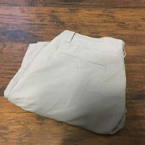 Under Armour Performance Gray Chino Pants size 34 x 30