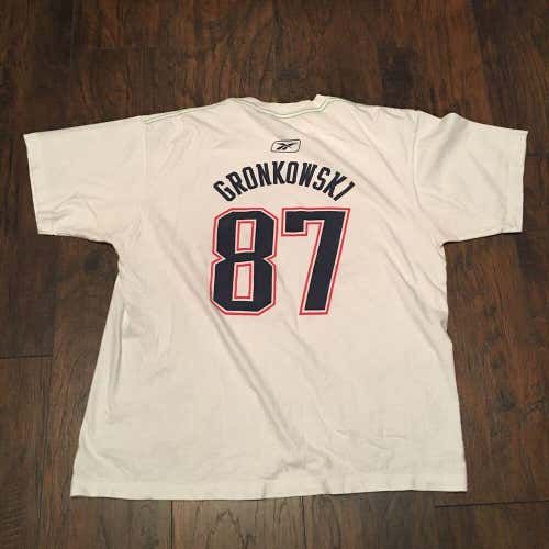 Rob Gronkowski Reebok New England Patriots Player Name and Number Shirt Sz Large