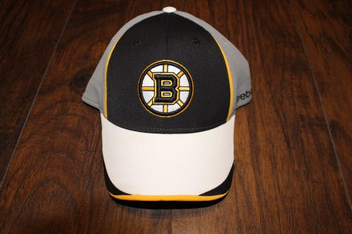 Boston Bruins Reebok NHL Center Ice Stretch Fit hat Sz Small/Medium