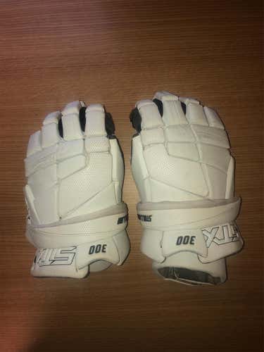 Stallion 300 Lacrosse Gloves
