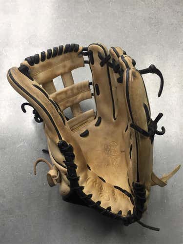 Heart of the Hide Baseball Glove