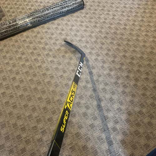 New Super Tacks AS2 Hockey Stick Righty Toe Intermediate