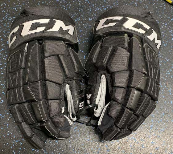 New Boston Bruins 14” CCM HGCLPR Gloves Senior Pro Stock