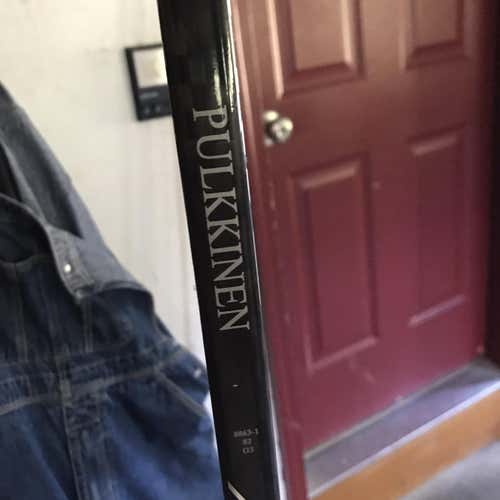 Teemu Pulkkinen Supreme MX3 Hockey Stick Righty Toe Senior Pro Stock