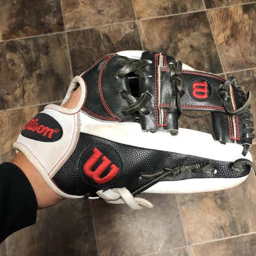 Wilson A2000 1787 1175” Baseball Glove