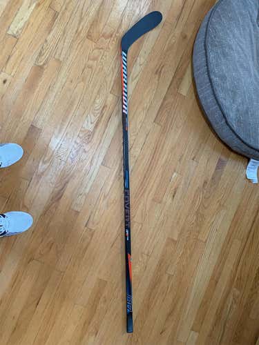 New Covert QRE Pro Hockey Stick Righty Toe Senior