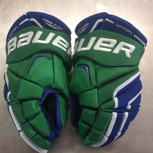 Bauer Gloves