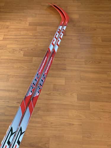 NEW 2 pack CCM Speedburner RH 80flex P02 66’