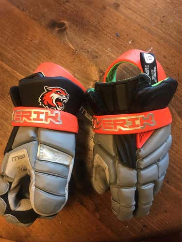 RIT National Championship Max Lacrosse Gloves