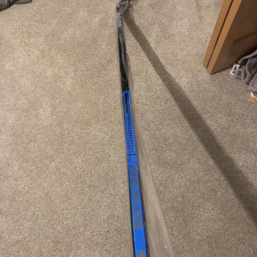 New Nexus 2N Pro Hockey Stick Righty Toe Senior Pro Stock