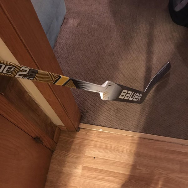 New Supreme 2S Pro Goalie Stick Regular Senior Pro Stock