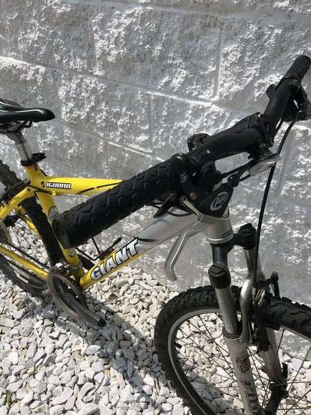 Giant Iguana ~ 17" ~ 27-Speed Mountain Bike w/ Deore and RockShox | SidelineSwap | Buy and Sell on SidelineSwap Giant Iguana ~ 17" ~ 27-Speed Mountain Bike w/ Deore and RockShox | SidelineSwap | Buy and Sell on SidelineSwap