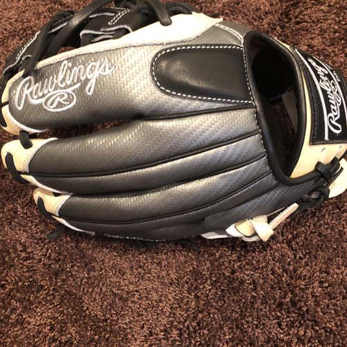 New Heart of the Hide Baseball Glove
